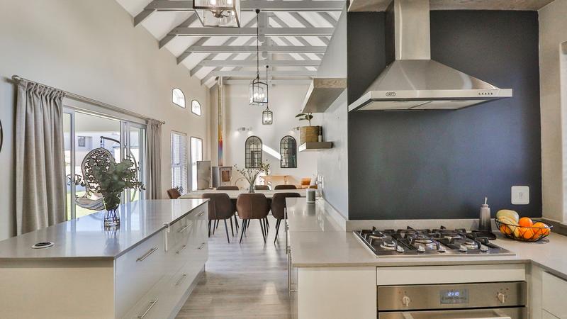 To Let 4 Bedroom Property for Rent in Kingswood Golf Estate Western Cape